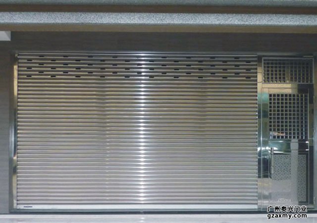<b>电动卷闸门</b>